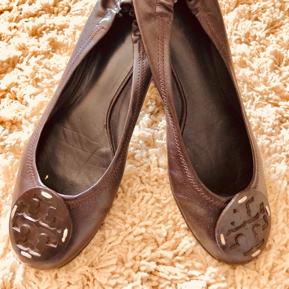 Tory Burch brown flats - size 7